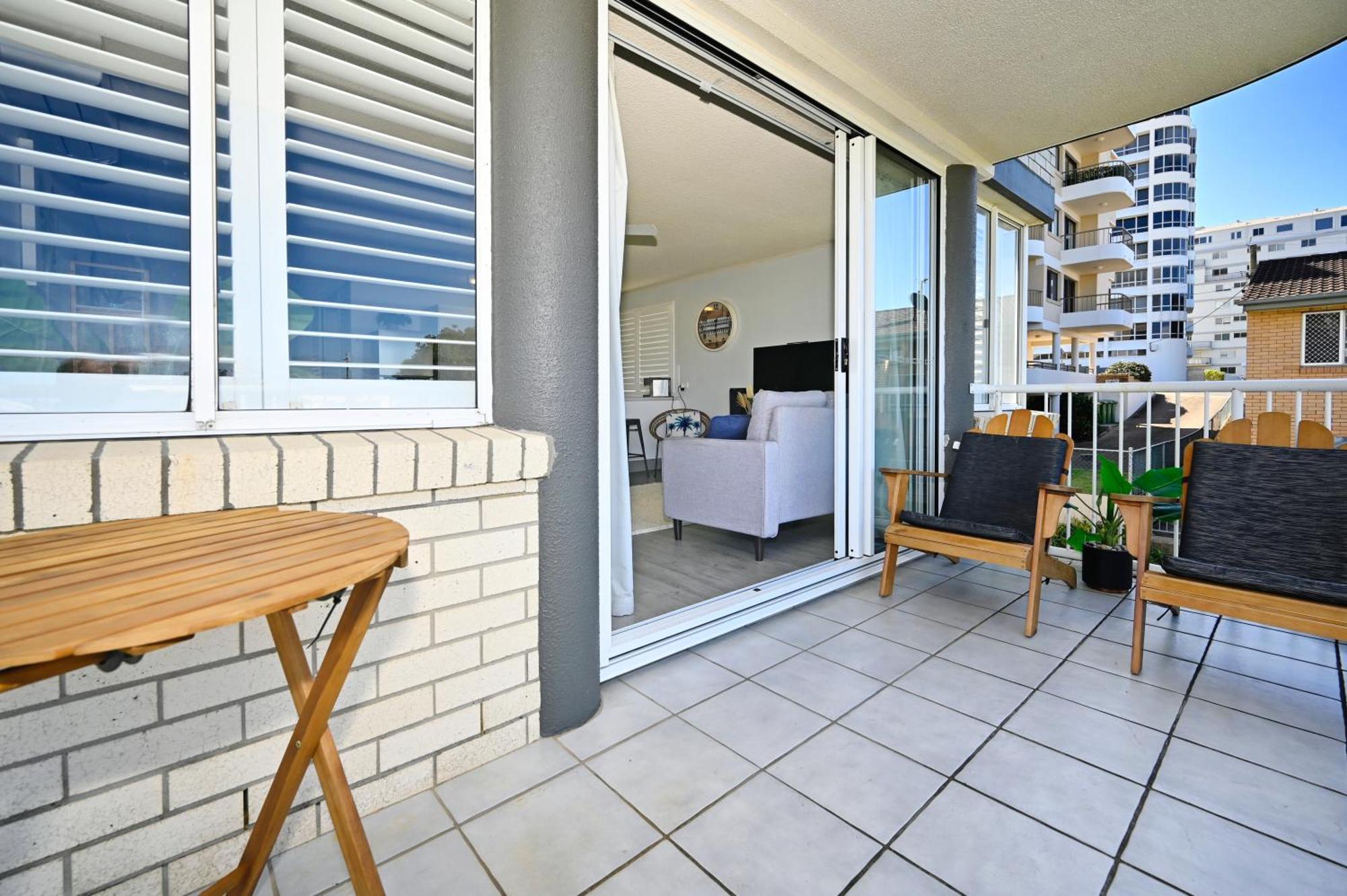 Spacious 3 Bedroom Delight - Shops & Beaches Zg1 *