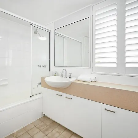 Spacious 3 Bedroom Delight - Shops & Beaches Zg1 Caloundra Exterior photo